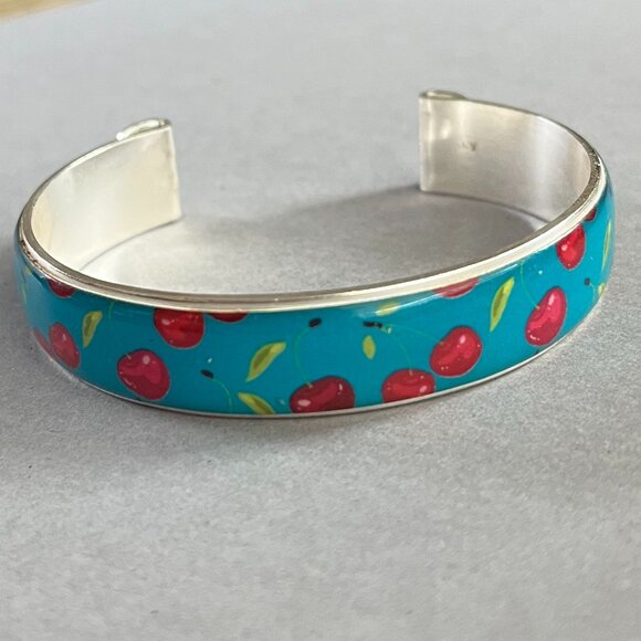 Rustic Cuff Silicone and Stainless Cherries Cuff Bracelet NWOT 1/2" - Picture 1 of 2